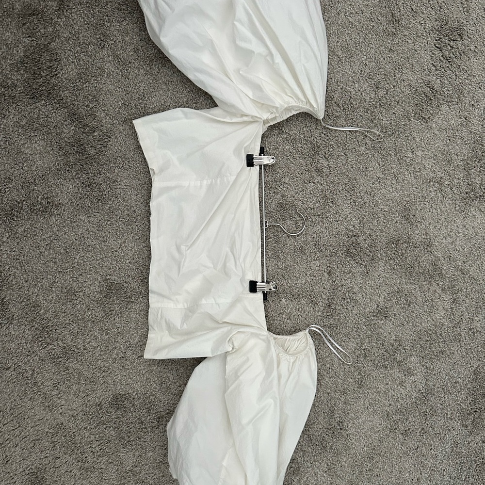 H&M White Puff Sleeve Crop Top